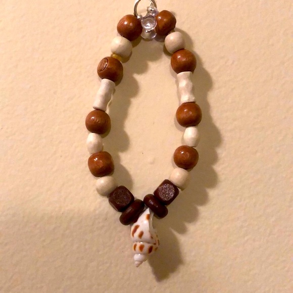 Jewelry - Will Be DONATED Soon:Elastic Beach Anklet/ Bracelet with spotted cowrie shell